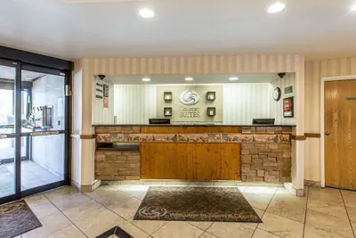Photo 4 - Comfort Suites Summit County