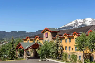 Photo 2 - Comfort Suites Summit County