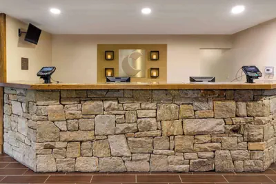 Photo 2 - Comfort Suites Boone - University Area