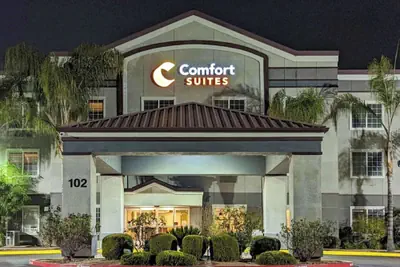Photo 2 - Comfort Suites Fresno River Park