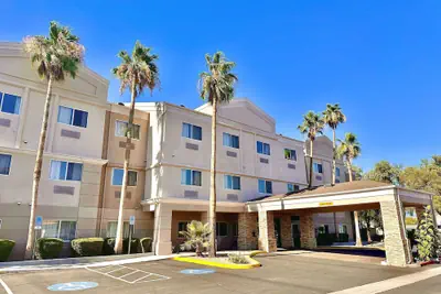 Photo 2 - Baymont by Wyndham Phoenix North