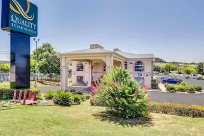 Photo 2 - Quality Inn & Suites Kerrville