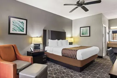 Photo 4 - Best Western Inn