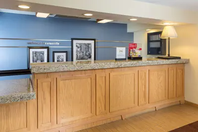 Photo 3 - Hampton Inn Zanesville