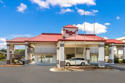 Photo 2 - Red Roof Inn Fayetteville I-95