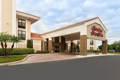 Photo 2 - Hampton Inn & Suites Orlando/East UCF Area