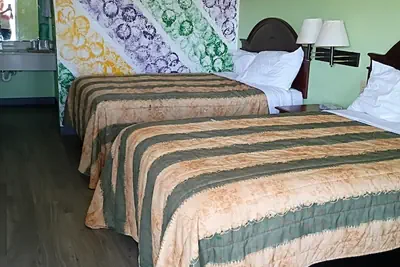 Photo 4 - NOLA Inn
