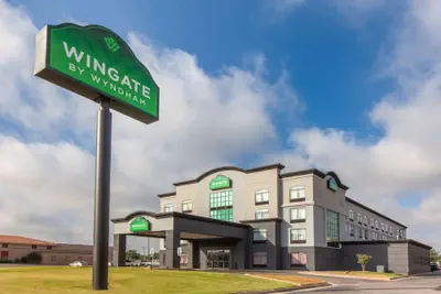 Photo 2 - Wingate by Wyndham Oklahoma City/Airport