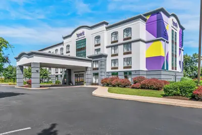 Photo 2 - Spark by Hilton Mechanicsburg