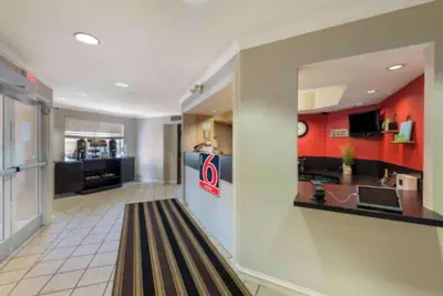 Photo 3 - Studio 6 Extended Stay Minneapolis Airport Eagan North MN