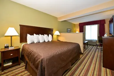 Photo 2 - Best Western Wilsonville Inn & Suites