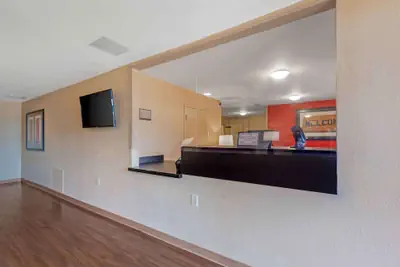 Photo 4 - Extended Stay America Select Suites Rockford State Street