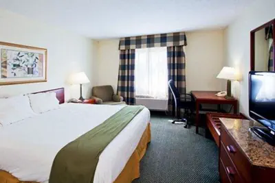 Photo 5 - Econo Lodge Wesley Chapel I-75