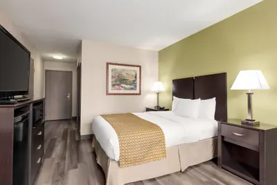 Photo 5 - Baymont by Wyndham Monroe