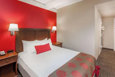 Photo 5 - Ramada Hotel & Conference Center by Wyndham Hammond