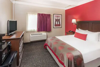 Photo 4 - Ramada Hotel & Conference Center by Wyndham Hammond