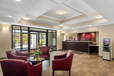 Photo 4 - Red Roof Inn PLUS+ Jacksonville - Southpoint
