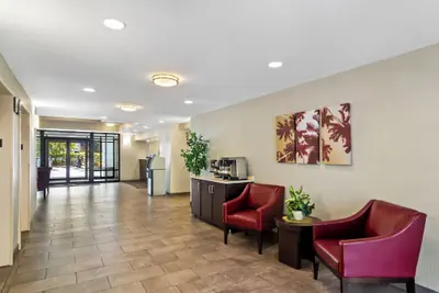 Photo 5 - Red Roof Inn PLUS+ Jacksonville - Southpoint