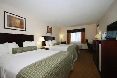 Photo 2 - Baymont by Wyndham Delaware