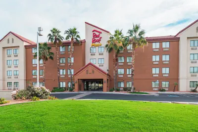 Photo 2 - Red Roof Inn PLUS+ Phoenix West