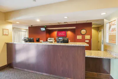 Photo 4 - Red Roof Inn PLUS+ Phoenix West