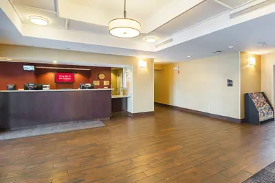 Photo 5 - Red Roof Inn PLUS+ Phoenix West