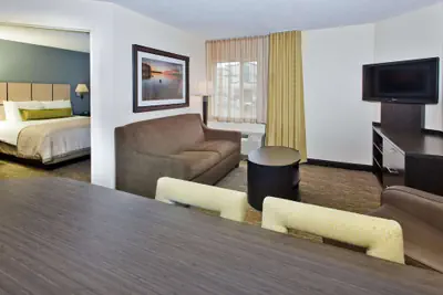 Photo 5 - Sonesta Simply Suites Knoxville