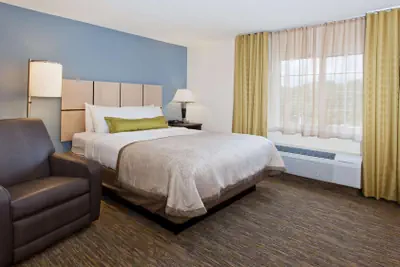 Photo 2 - Sonesta Simply Suites Knoxville