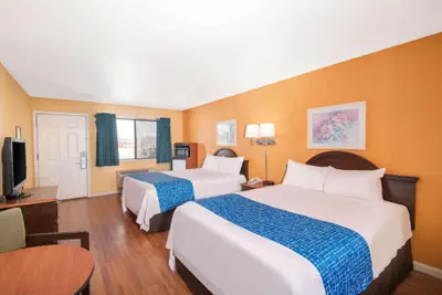 Photo 4 - Travelodge by Wyndham Kingman