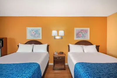 Photo 5 - Travelodge by Wyndham Kingman