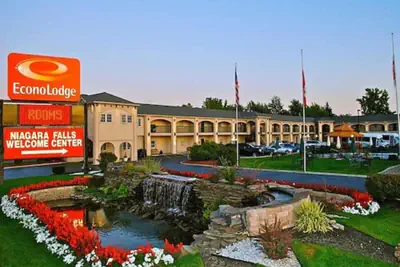 Photo 2 - Econo Lodge At The Falls North