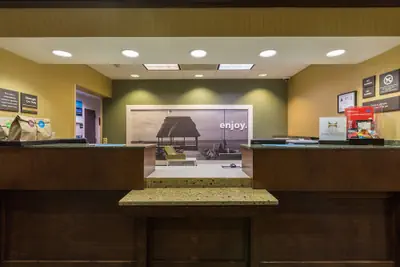 Photo 4 - Hampton Inn Washington