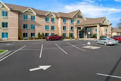Photo 2 - Comfort Inn & Suites Taylor - Detroit