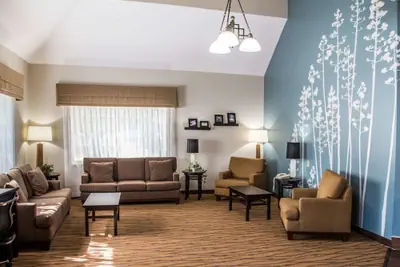 Photo 2 - Sleep Inn & Suites Davenport - Quad Cities