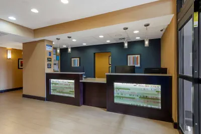 Photo 3 - Best Western Plus Gadsden Hotel & Suites