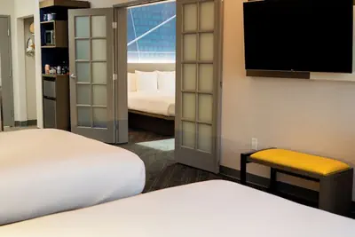 Photo 5 - Comfort Suites Airport Tukwila Seattle