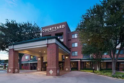 Photo 2 - Courtyard by Marriott Dallas DFW Airport South/Irving