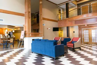 Photo 2 - Comfort Suites Benton Harbor - St. Joseph