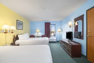 Photo 5 - Days Inn by Wyndham Battlefield Rd/Hwy 65