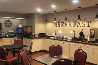 Photo 2 - Ten Pin Inn & Suites