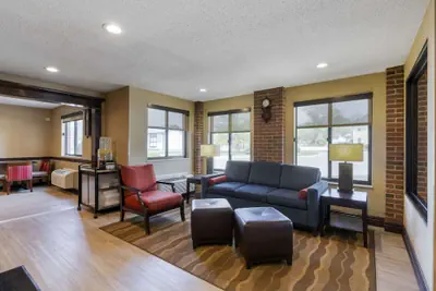 Photo 4 - Comfort Inn Mount Vernon Downtown