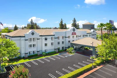 Photo 2 - Hampton Inn & Suites Modesto-Salida