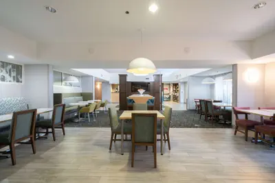 Photo 5 - Hampton Inn & Suites Modesto-Salida