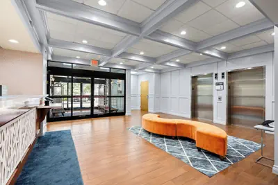 Photo 2 - Hampton Inn Bordentown