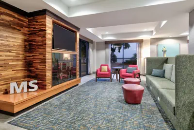 Photo 3 - Hampton Inn Biloxi