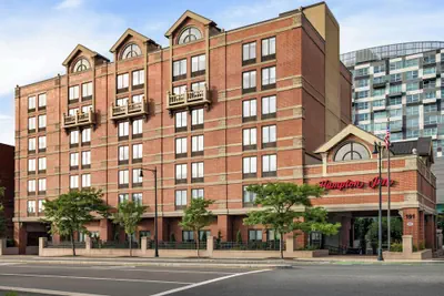 Photo 2 - Hampton Inn by Hilton Boston/Cambridge