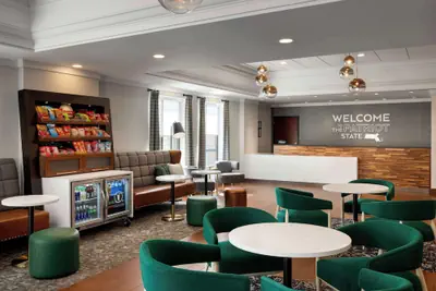 Photo 4 - Hampton Inn by Hilton Boston/Cambridge