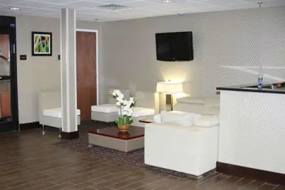 Photo 2 - Hampton Inn Williamston