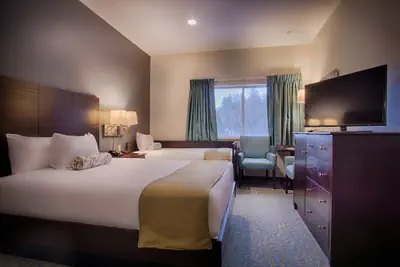 Photo 5 - Sun & Ski Inn And Suites