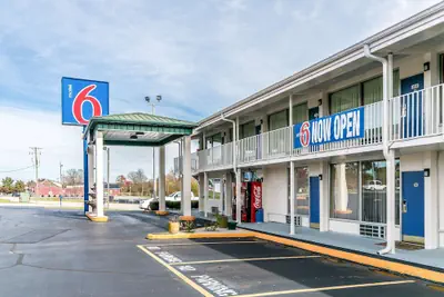 Photo 2 - Motel 6 Somerset, KY